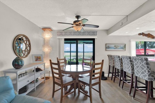 9209 SEMINOLE BOULEVARD 14, Seminole, FL 33772