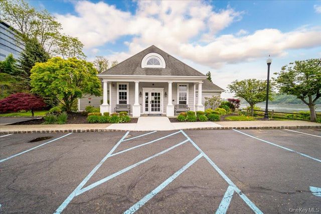 506 Southview Drive, Poughkeepsie, NY 12601