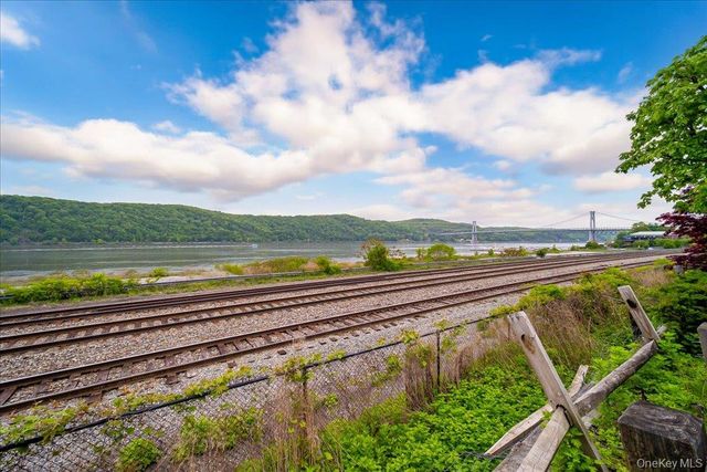 506 Southview Drive, Poughkeepsie, NY 12601