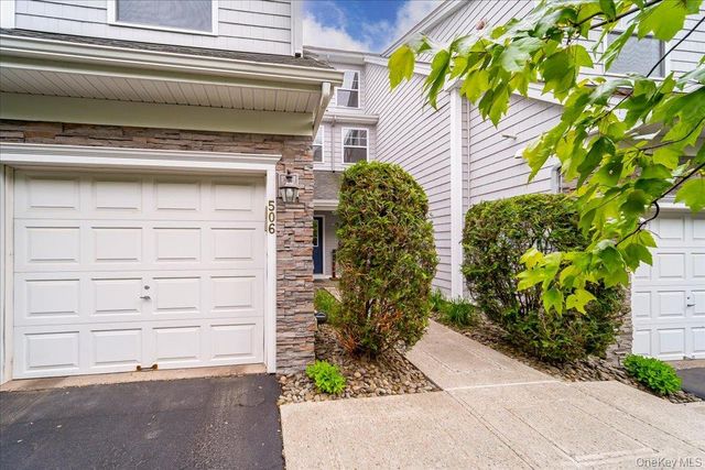 506 Southview Drive, Poughkeepsie, NY 12601