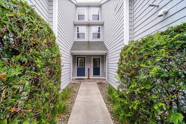 506 Southview Drive, Poughkeepsie, NY 12601