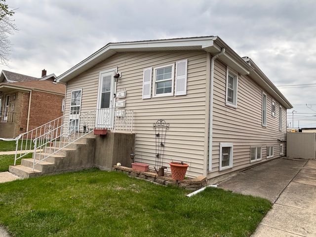 2340 Krueger Street, Blue Island, IL 60406