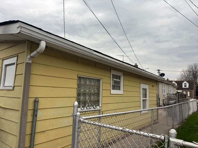 2340 Krueger Street, Blue Island, IL 60406