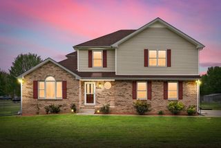 2938 Heatherfield Dr, Woodlawn, TN 37191