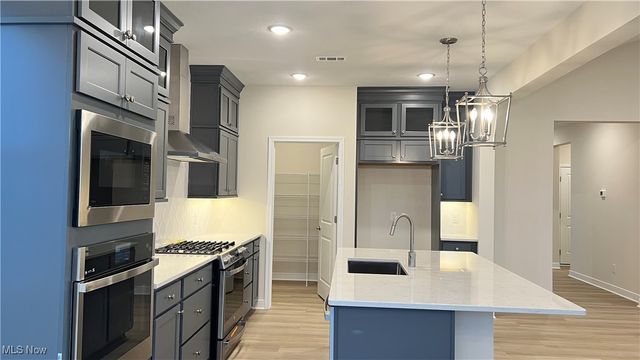 2170 Myla Way, Amherst, OH 44001