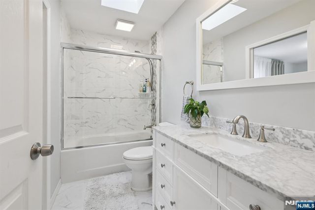 36 Musconetcong Avenue, Hopatcong, NJ 07843