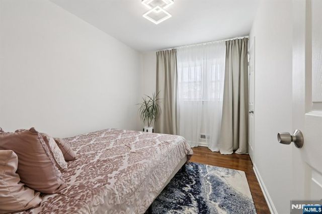 36 Musconetcong Avenue, Hopatcong, NJ 07843