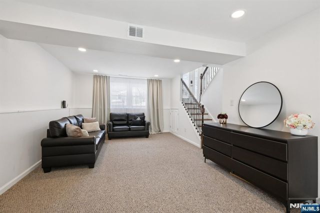 36 Musconetcong Avenue, Hopatcong, NJ 07843