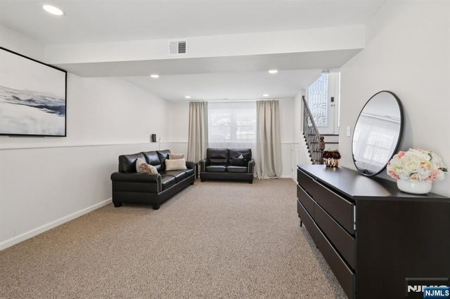 36 Musconetcong Avenue, Hopatcong, NJ 07843