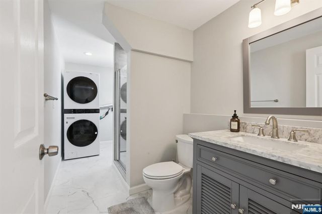 36 Musconetcong Avenue, Hopatcong, NJ 07843