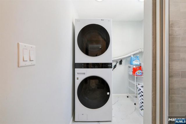 36 Musconetcong Avenue, Hopatcong, NJ 07843