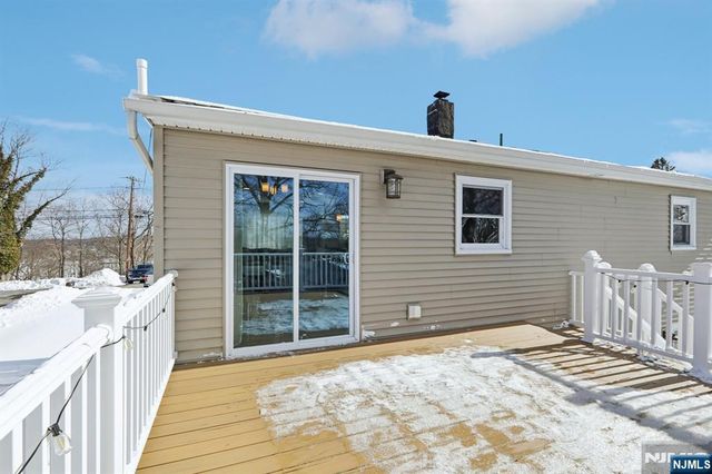 36 Musconetcong Avenue, Hopatcong, NJ 07843