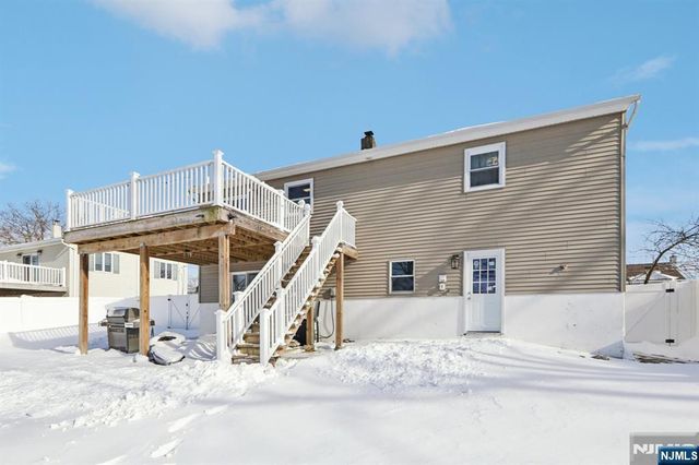 36 Musconetcong Avenue, Hopatcong, NJ 07843