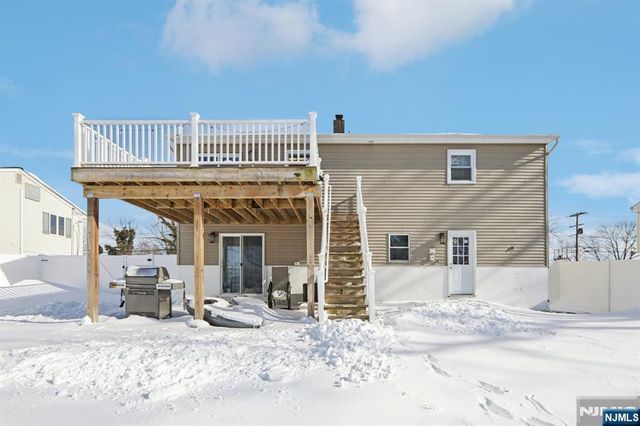 36 Musconetcong Avenue, Hopatcong, NJ 07843