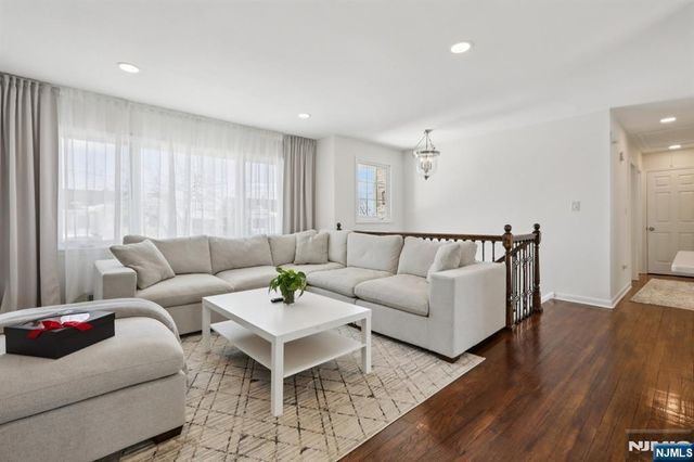 36 Musconetcong Avenue, Hopatcong, NJ 07843