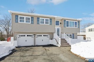 36 Musconetcong Avenue, Hopatcong, NJ 07843