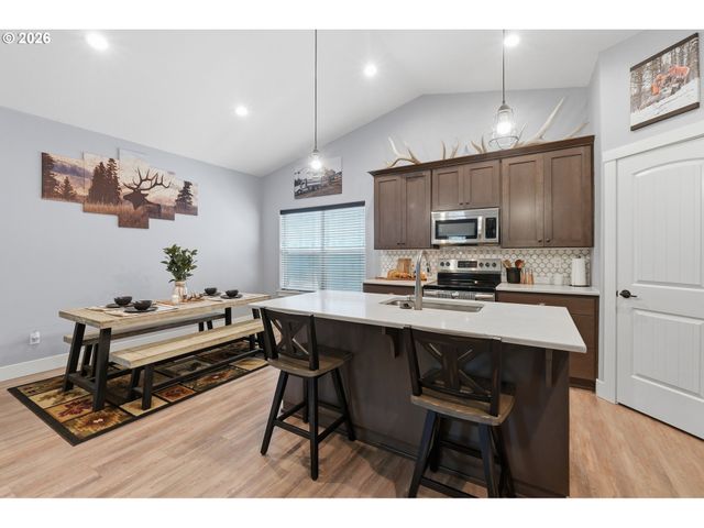 985 5TH Ave, Vernonia, OR 97064