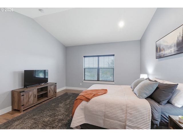 985 5TH Ave, Vernonia, OR 97064