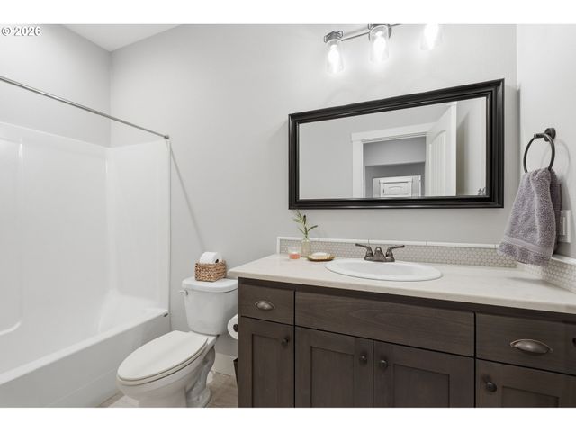 985 5TH Ave, Vernonia, OR 97064