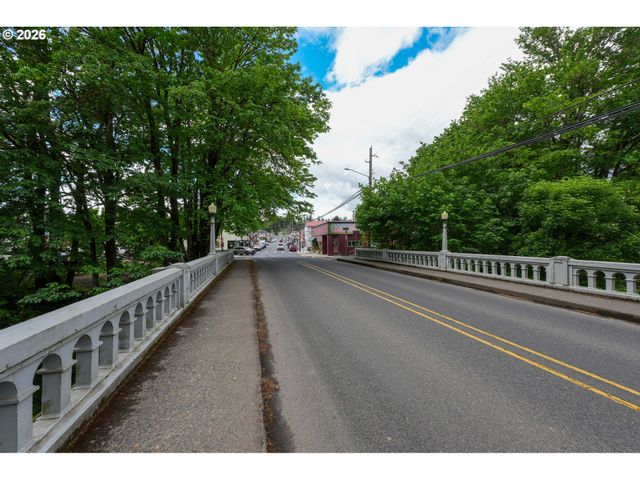 985 5TH Ave, Vernonia, OR 97064