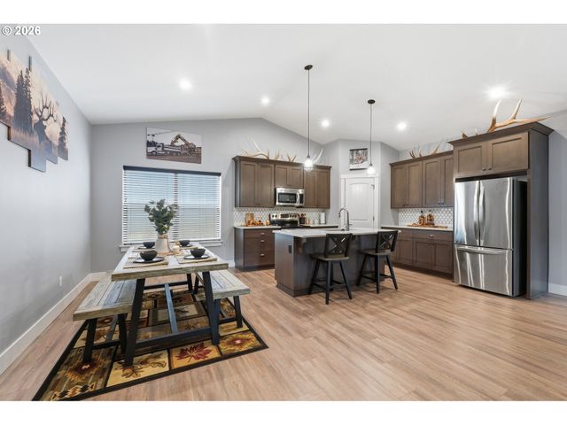 985 5TH Ave, Vernonia, OR 97064