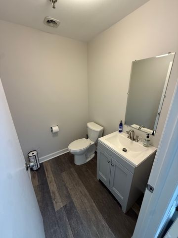 7928 Madison Street, Burr Ridge, IL 60527