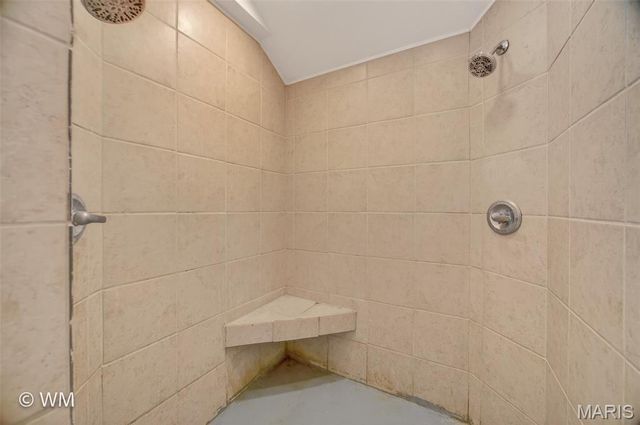 1134 Applelane, Lebanon, MO 65536