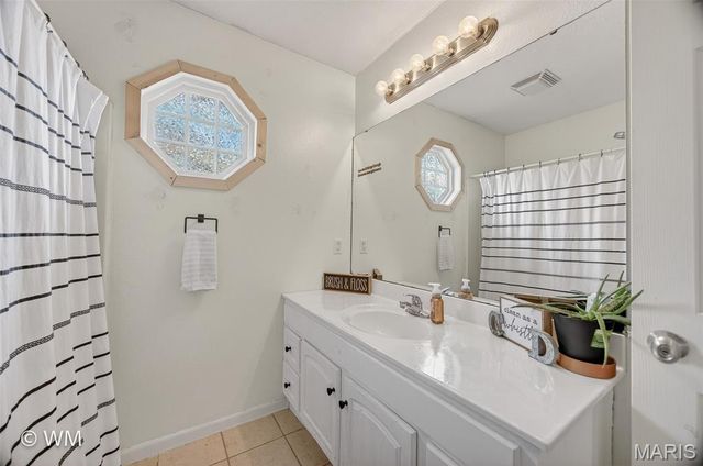 1134 Applelane, Lebanon, MO 65536