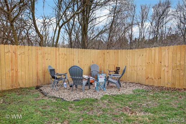 1134 Applelane, Lebanon, MO 65536