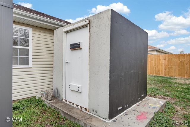 1134 Applelane, Lebanon, MO 65536