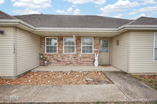 1134 Applelane, Lebanon, MO 65536