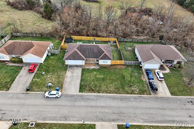 1134 Applelane, Lebanon, MO 65536