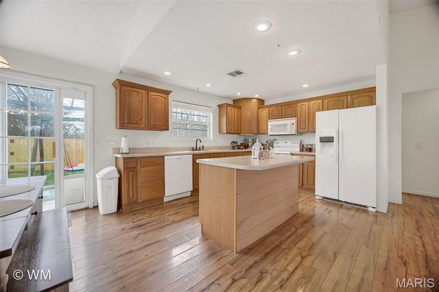 1134 Applelane, Lebanon, MO 65536