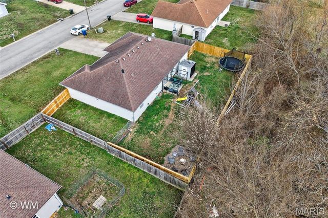 1134 Applelane, Lebanon, MO 65536