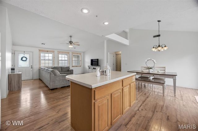 1134 Applelane, Lebanon, MO 65536