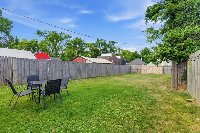1812 10th Ave, N, Nashville, TN 37208