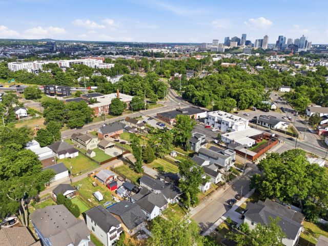 1812 10th Ave, N, Nashville, TN 37208