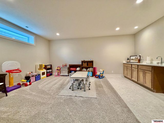 8832 Buckley Creek Road, Lincoln, NE 68520