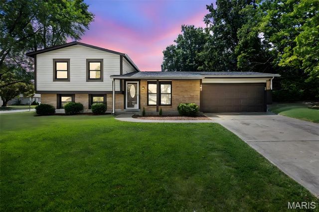 300 Mill Pond Drive, O Fallon, MO 63366