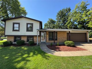 300 Mill Pond Drive, O Fallon, MO 63366