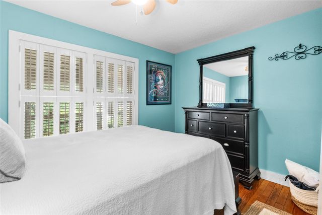 939 17th Street Street, Dickinson, TX 77539