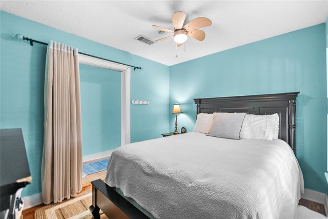 939 17th Street Street, Dickinson, TX 77539