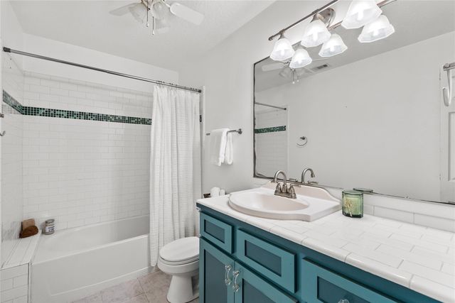 939 17th Street Street, Dickinson, TX 77539