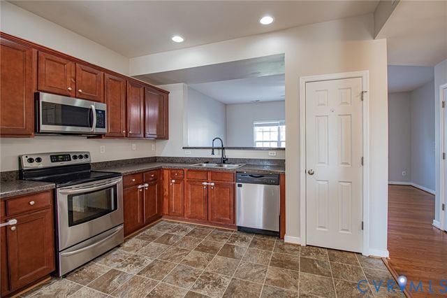 3951 Eagle Dr, Hopewell, VA 23860