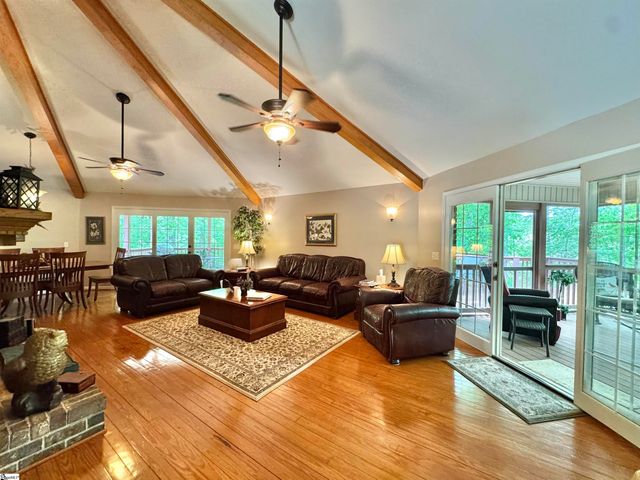 164 Creekside Drive, Pickens, SC 29671