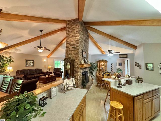 164 Creekside Drive, Pickens, SC 29671