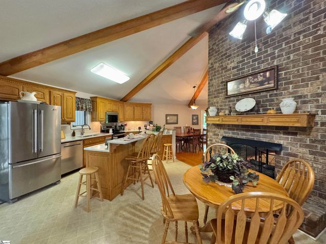 164 Creekside Drive, Pickens, SC 29671