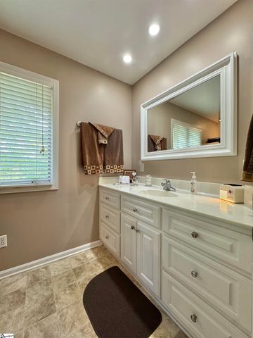 164 Creekside Drive, Pickens, SC 29671
