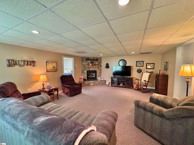 164 Creekside Drive, Pickens, SC 29671