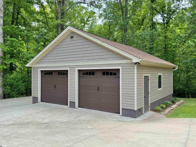 164 Creekside Drive, Pickens, SC 29671